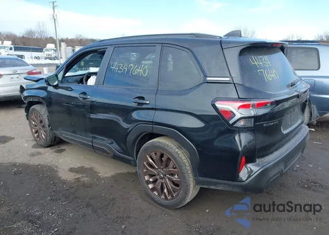 2025 Subaru Forester Sport z USA, uszkodzony, nr VIN JF2SLDFC3SH568175